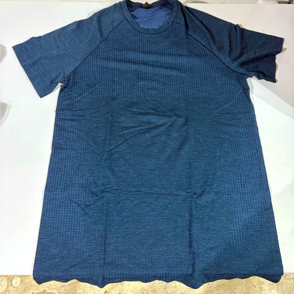 lululemon athletica Other - Lululemon Metal Vent Shirt Dark Blue Small